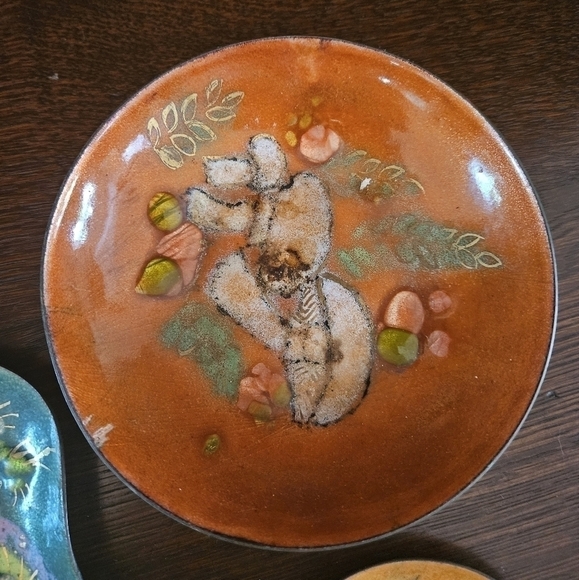 Set of 3 small mid century modern enameled studio art trinket dishes. - Picture 6 of 12